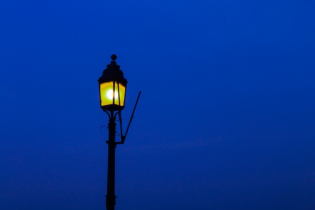 lampa na ulici.jpg