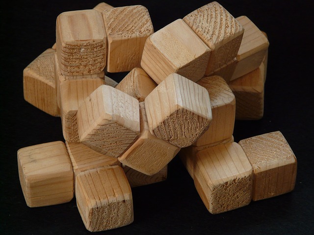 dřevěné kostky.jpg